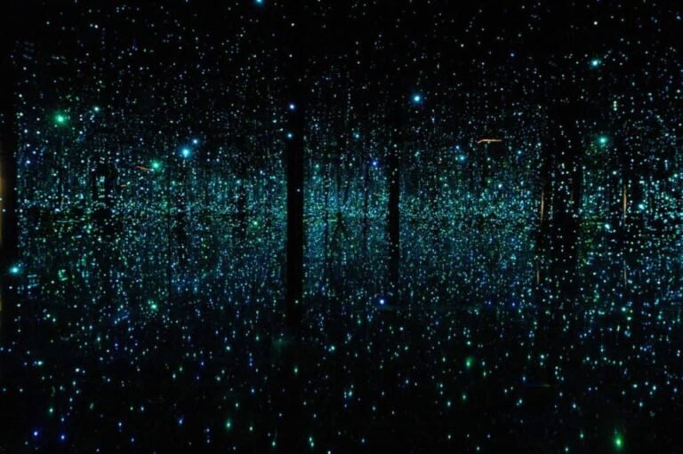 "Fireflies" The Yayoi Kusama Infinity Room, Phoenix