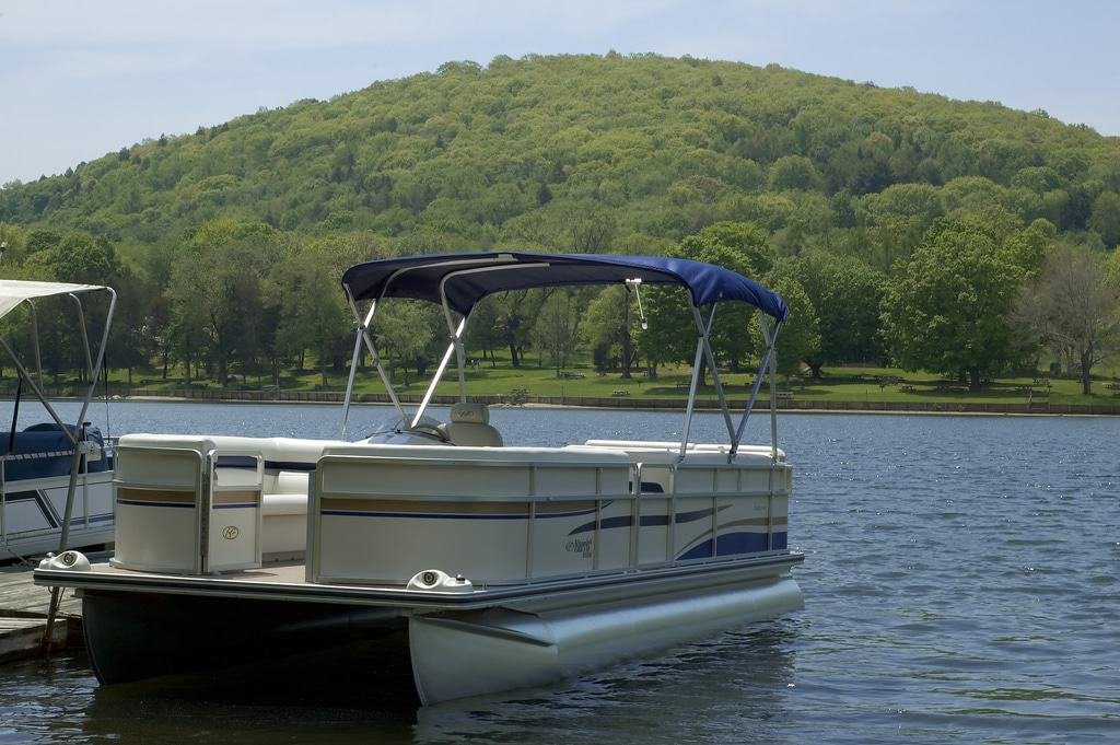 Squantz Pond, Connecticut