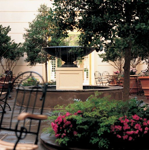 The Alluvian Hotel - Courtyard