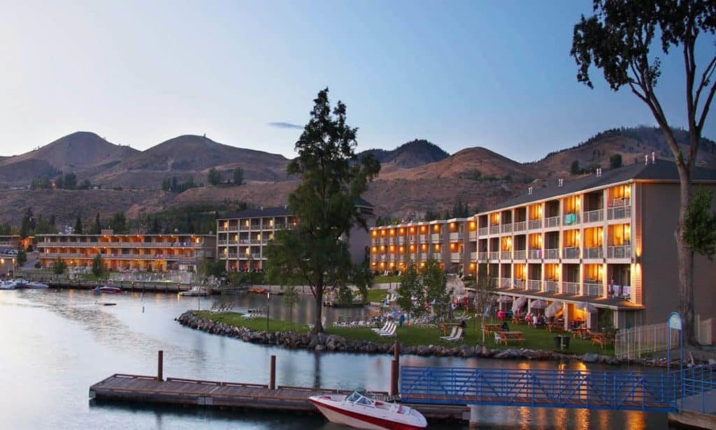 Campbellβs Resort