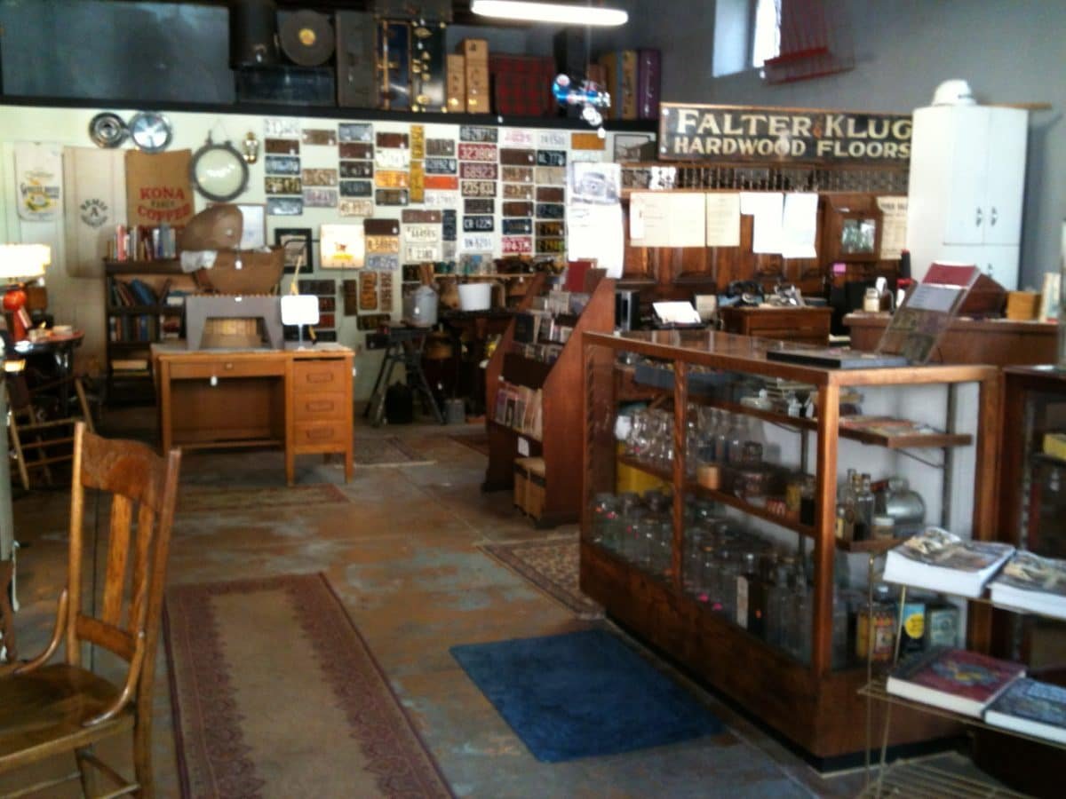Ray's A Vintage Clifton Antiques