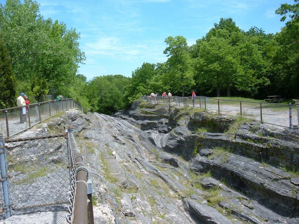 Glacial Grooves, Kelley's island