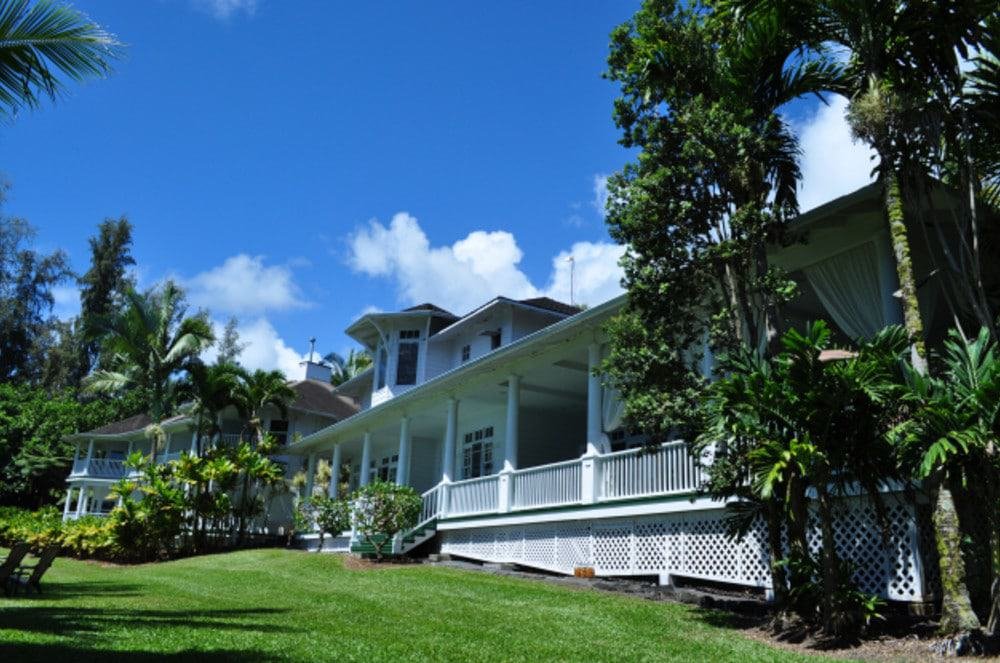 The Palm Cliff House Inn