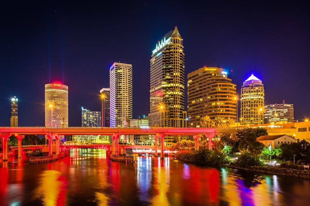 Agua Luces Tampa