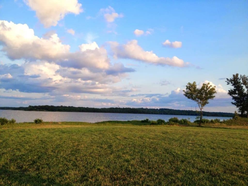 Longview Lake