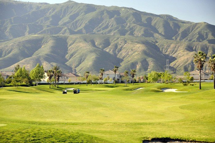 Sierra Lakes Golf Club