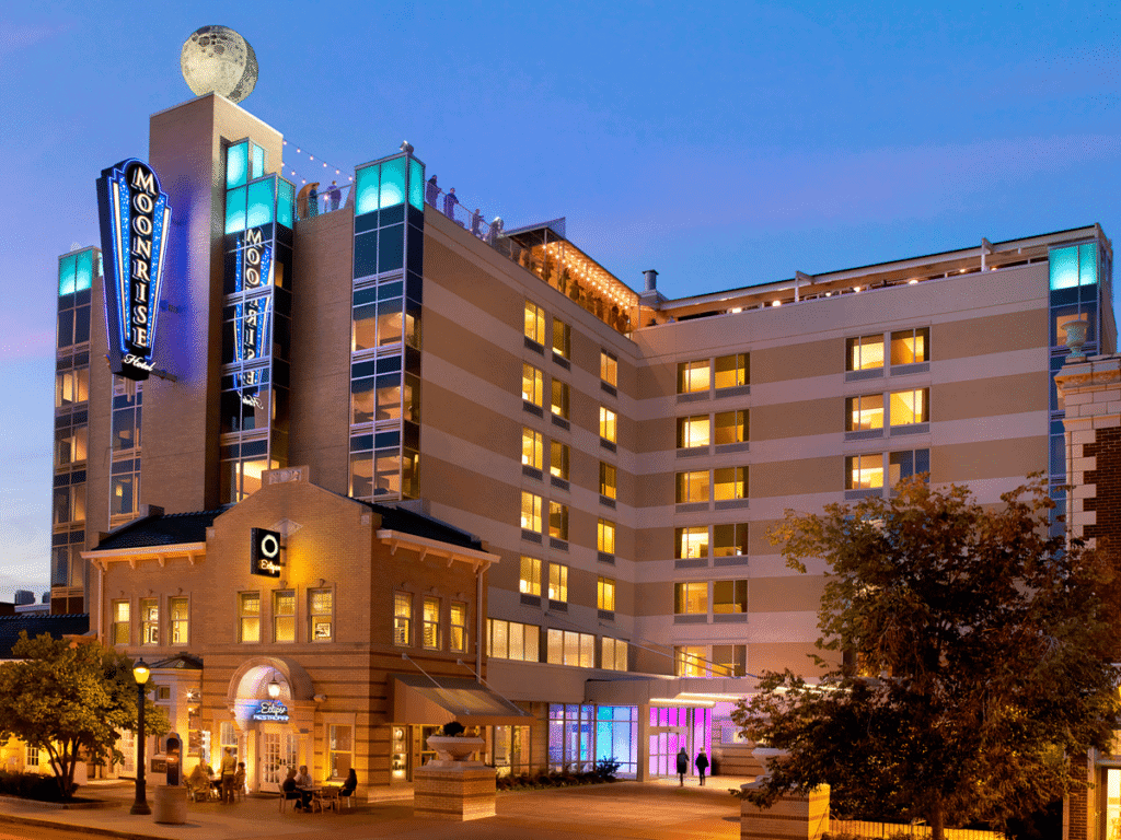 Moonrise Hotel
