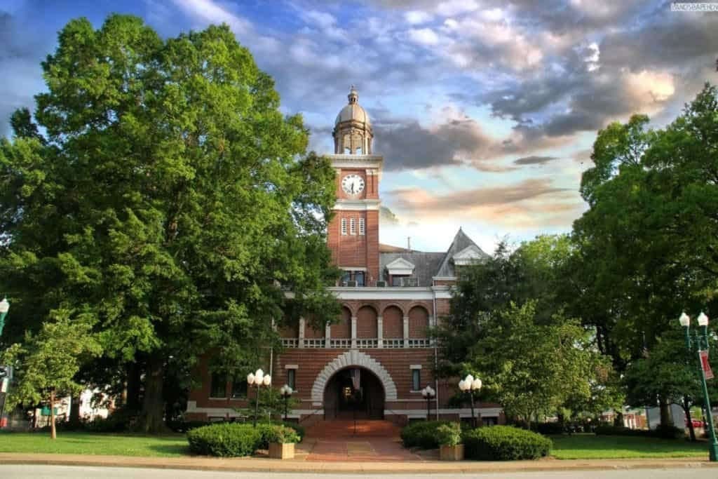 Paris, Tennessee