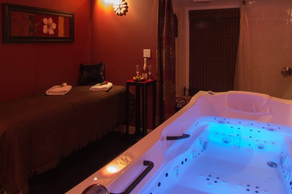 Paradise Spa, Treasure Island