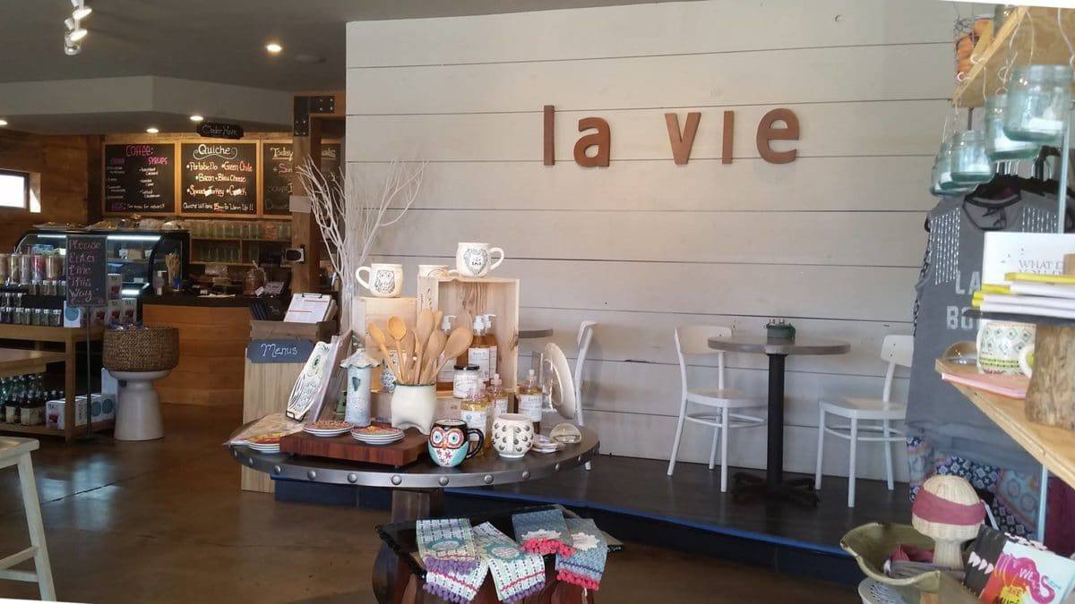 La Vie Marketplace & CafΓ©