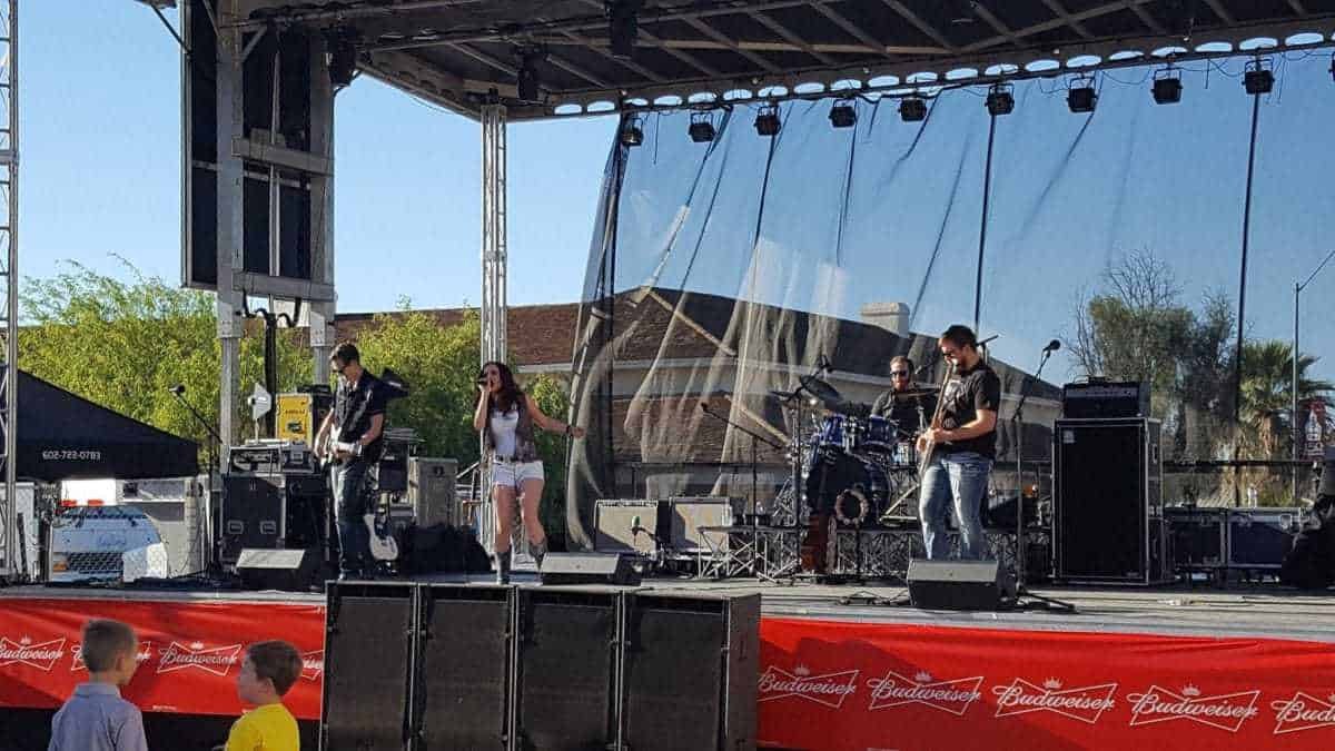 Country Thunder