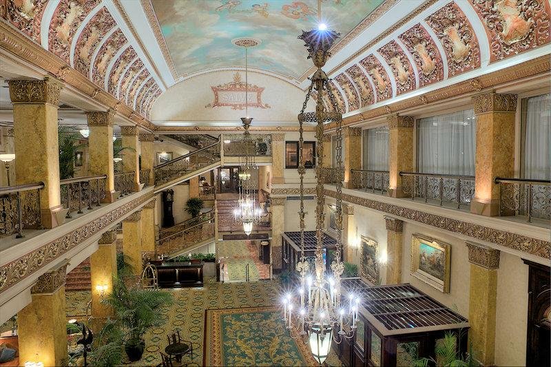Pfister Hotel