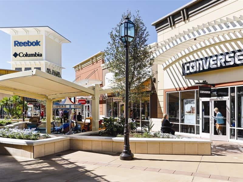Tanger Outlet
