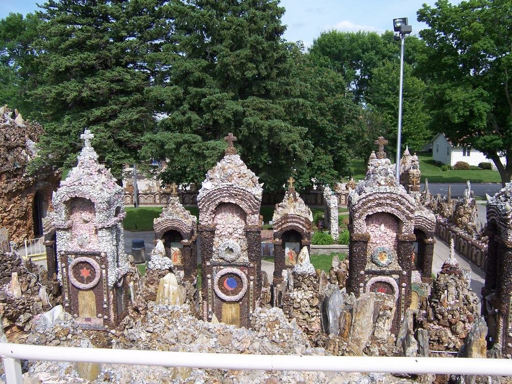 Father Paul Dobberstein's Grotto of the Redemption, West Bend