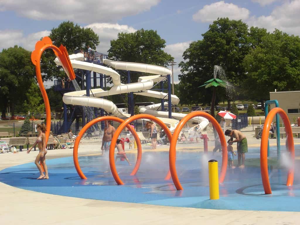 Wet βn Wild Emerald Pointe Water Park, Greensboro