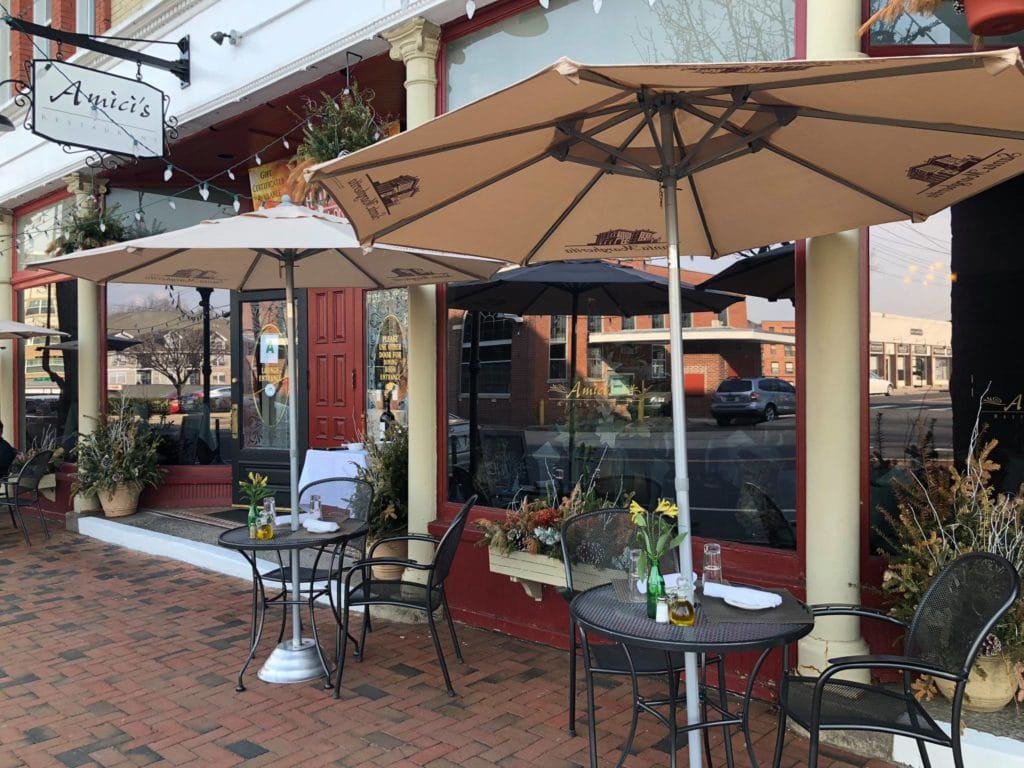 Amici's