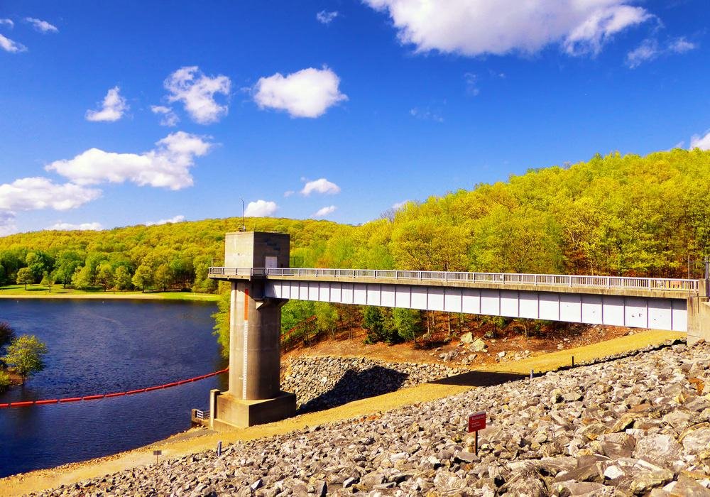 Hop Brook Lake