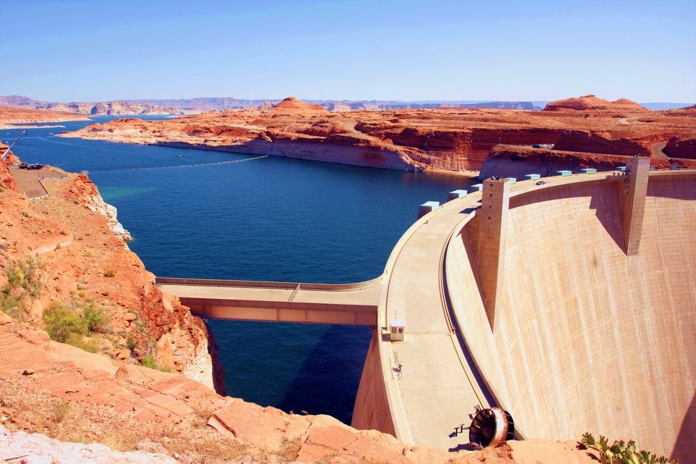 Lake Powell, Glen Canyon Dam