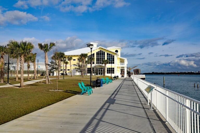 Florida Power and Light Manatee Lagoon and Eco Discovery Center