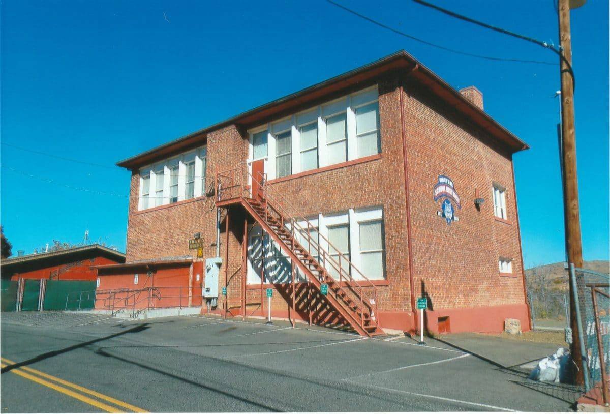 Mayer Red Brick Schoolhouse