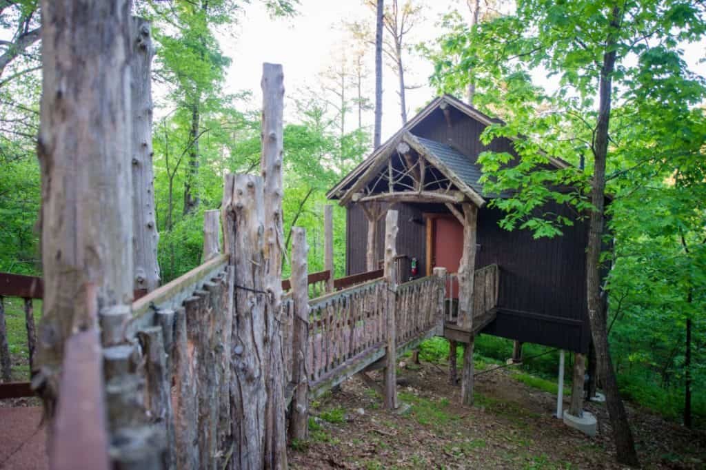 Oak Crest Cottages & Treehouses