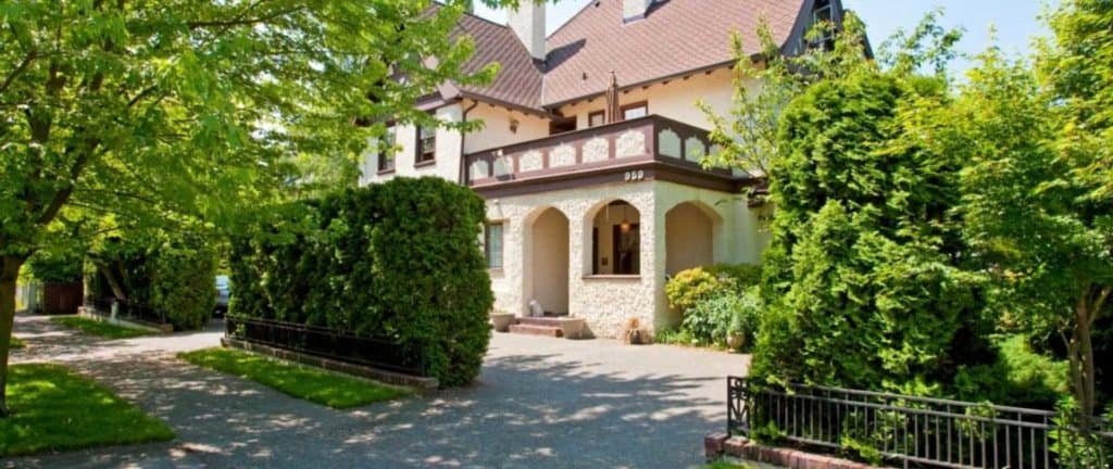 Bacon Mansion