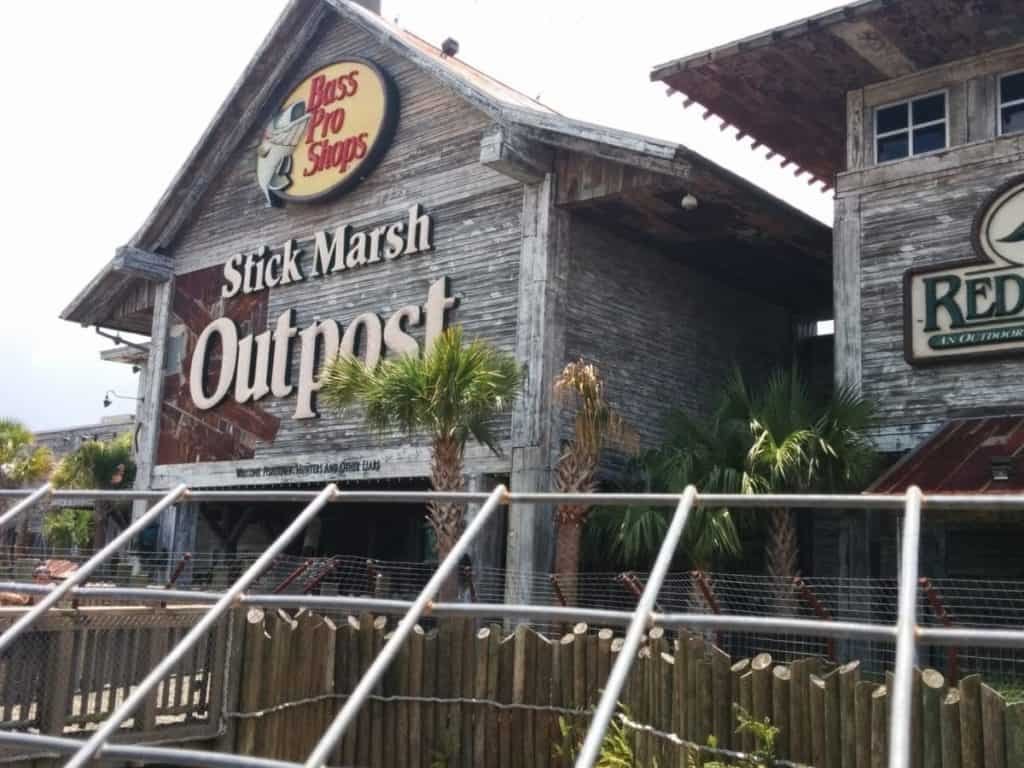 Bass Pro Shops Stick Marsh Outpost