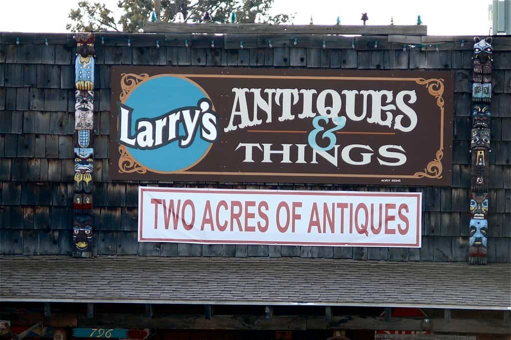 Larry’s Antiques and Things