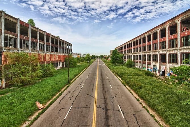 Private Explore Detroit Tour Guide