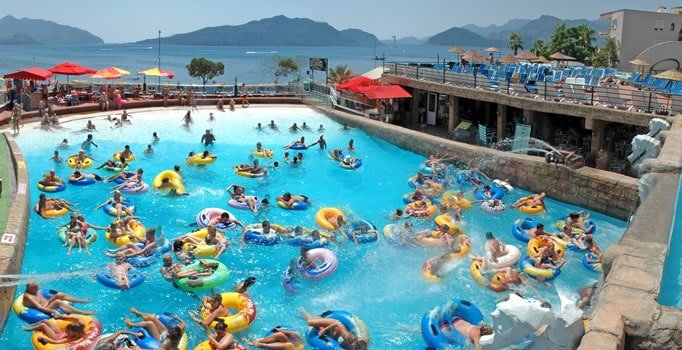 Atlantis Water Park, Clarksville