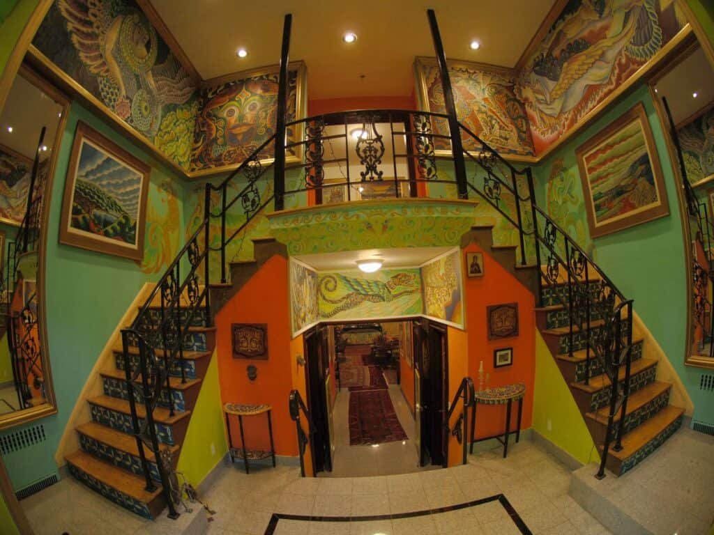 Museum of Modern Renaissance, Somerville