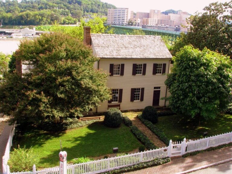 Blount Mansion