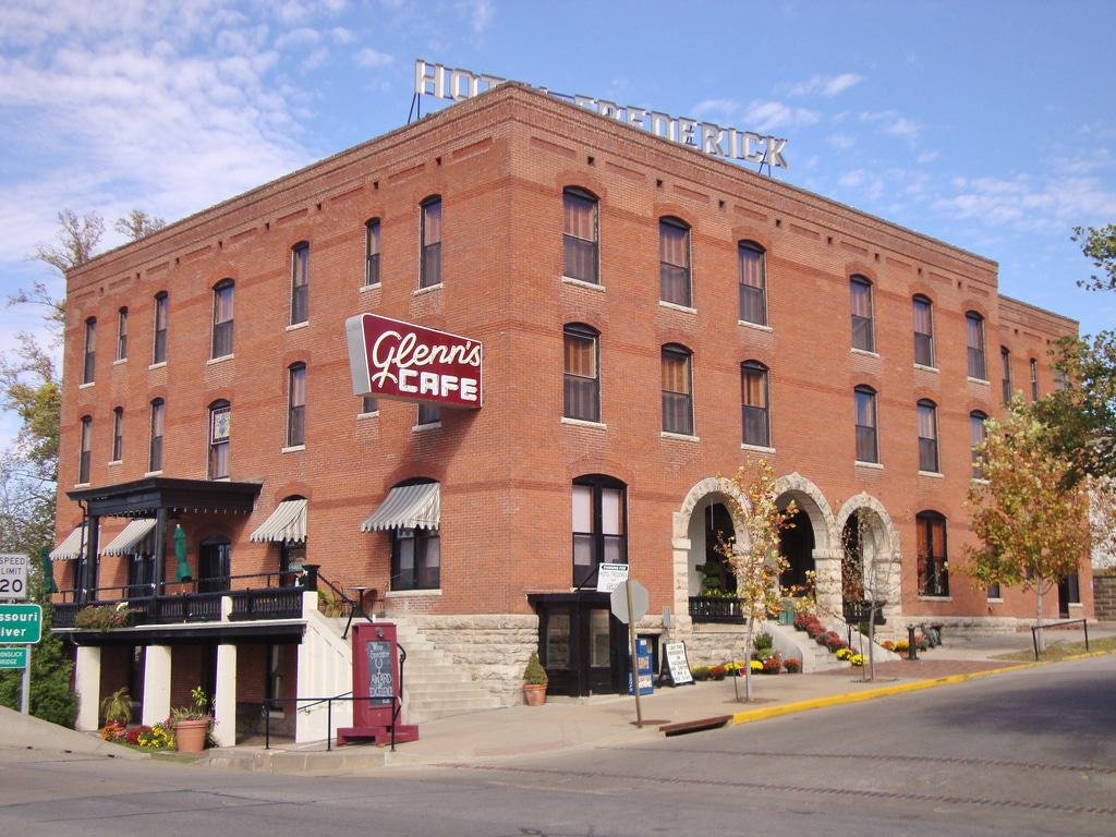 Hotel Frederick